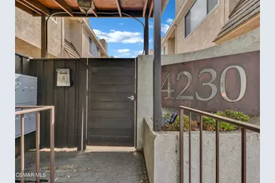 4230 Whitsett Avenue #9, Studio City, CA 91604 - Photo 2