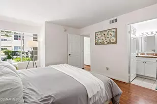 5530 Owensmouth Ave, Woodland Hills, CA 91367 - Photo 16