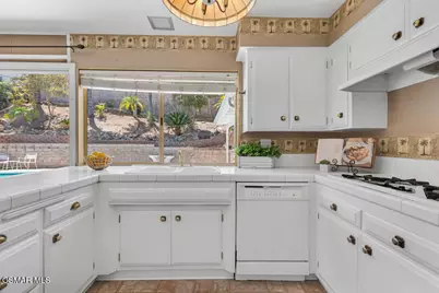 65 Ocatillo Avenue, Thousand Oaks, CA 91320 - Photo 8