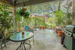 7050 Shoup Ave, Canoga Park, CA 91303 - Photo 12