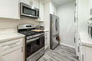 7050 Shoup Ave, Canoga Park, CA 91303 - Photo 8