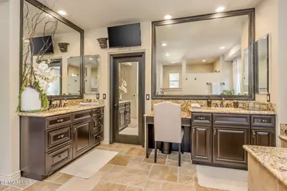 307 Briar Bluff Circle, Thousand Oaks, CA 91360 - Photo 24
