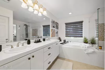 24587 Lola Lane, Newhall, CA 91321 - Photo 32