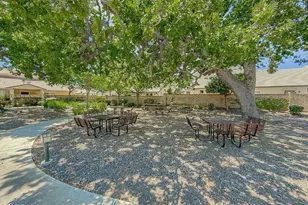 2037 Freesia Ave, Simi Valley, CA 93063 - Photo 26