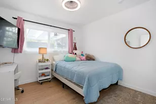 989 Calle Pinata, Thousand Oaks, CA 91360 - Photo 32
