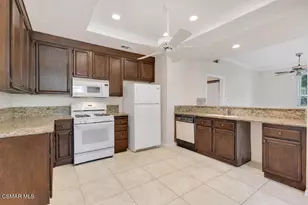 275 Ridgeton Ln, Simi Valley, CA 93065 - Photo 10