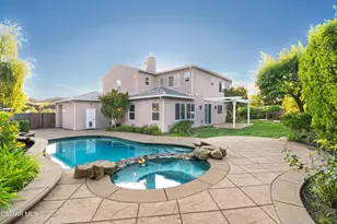 484 Via Helena, Newbury Park, CA 91320 - Photo 2