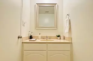 2401 El Portal Way, Oxnard, CA 93035 - Photo 18
