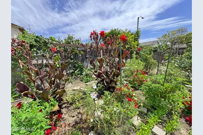 2401 El Portal Way, Oxnard, CA 93035 - Photo 40