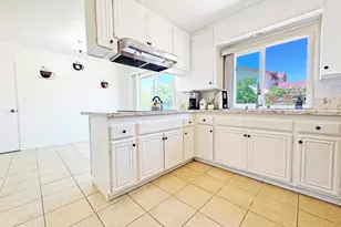 2401 El Portal Way, Oxnard, CA 93035 - Photo 8
