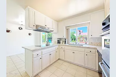 2401 El Portal Way, Oxnard, CA 93035 - Photo 6