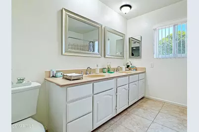 2401 El Portal Way, Oxnard, CA 93035 - Photo 32