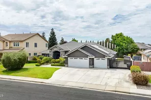 12407 Trackside Dr, Bakersfield, CA 93312 - Photo 48