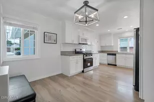989 N Planetree Ave, Simi Valley, CA 93065 - Photo 6