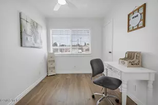 989 N Planetree Ave, Simi Valley, CA 93065 - Photo 16