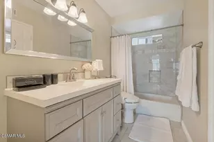 989 N Planetree Ave, Simi Valley, CA 93065 - Photo 14