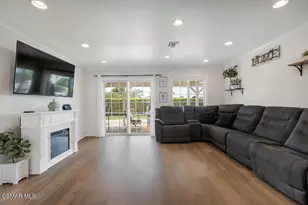 989 N Planetree Ave, Simi Valley, CA 93065 - Photo 4