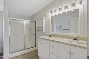 1 Christina Ave, Camarillo, CA 93012 - Photo 12