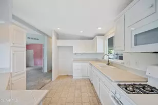 1 Christina Ave, Camarillo, CA 93012 - Photo 10