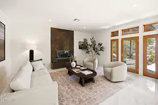 419 Helga Ct, Newbury Park, CA 91320 - Photo 2