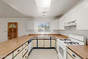12306 El Oro Way, Granada Hills, CA 91344 - Photo 18