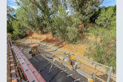 687 Stonebrook Street, Simi Valley, CA 93065 - Photo 92