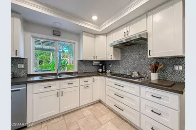 687 Stonebrook Street, Simi Valley, CA 93065 - Photo 20