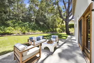 22460 Cairnloch St, Calabasas, CA 91302 - Photo 24