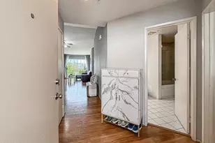 2913 Antonio Dr, Camarillo, CA 93010 - Photo 2