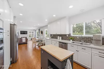 5377 Evanwood Avenue, Oak Park, CA 91377 - Photo 2