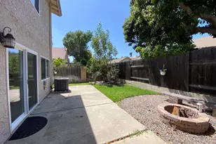 161 Green Glade Ct, Camarillo, CA 93010 - Photo 28
