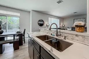 215 Southcrest Pl, Simi Valley, CA 93065 - Photo 18