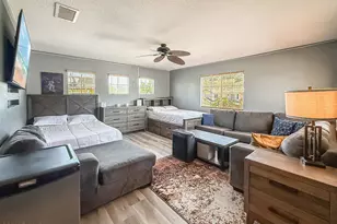 215 Southcrest Pl, Simi Valley, CA 93065 - Photo 52
