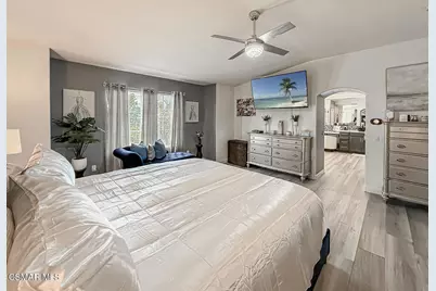 215 Southcrest Place, Simi Valley, CA 93065 - Photo 44