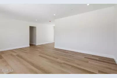 1307 Clay Avenue, Ventura, CA 93004 - Photo 18