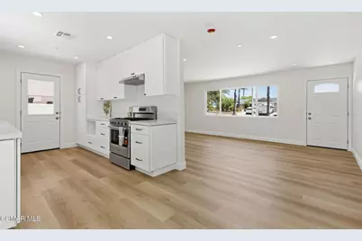 1307 Clay Avenue, Ventura, CA 93004 - Photo 16