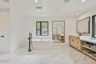 31754 Foxfield Dr, Westlake Village, CA 91361 - Photo 32