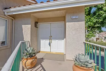 275 Ridgeton Lane #B, Simi Valley, CA 93065 - Photo 2