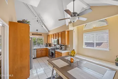 275 Ridgeton Lane #B, Simi Valley, CA 93065 - Photo 12
