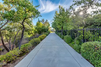 1673 Crown Ridge Court, Westlake Village, CA 91362 - Photo 6