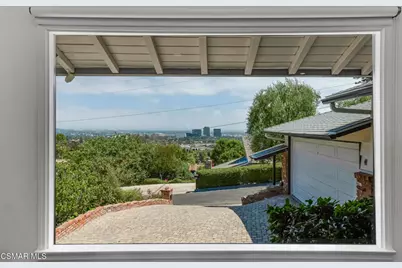 22438 Venido Road, Woodland Hills, CA 91364 - Photo 28