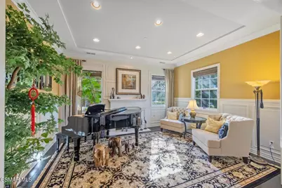 13854 Saddleback Drive, Moorpark, CA 93021 - Photo 12