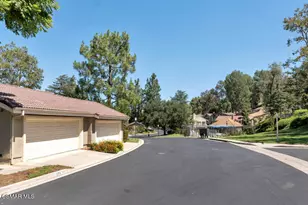 596 Via Novella, Oak Park, CA 91377 - Photo 28