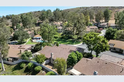 596 Via Novella, Oak Park, CA 91377 - Photo 32
