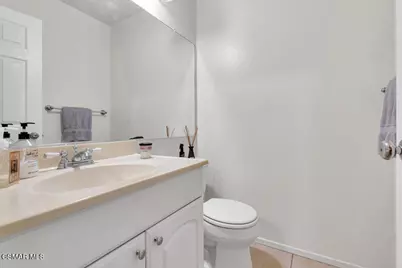 596 Via Novella, Oak Park, CA 91377 - Photo 18