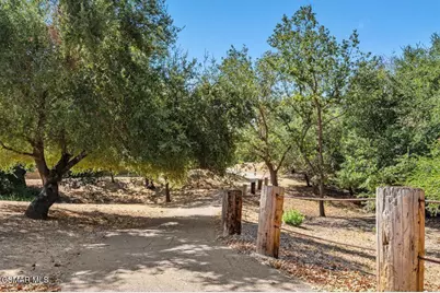 335 Medea Creek Lane, Oak Park, CA 91377 - Photo 36