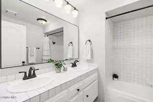 335 Medea Creek Ln, Oak Park, CA 91377 - Photo 26
