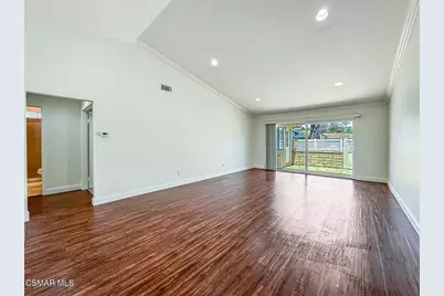 42203 Village 42, Camarillo, CA 93012 - Photo 6