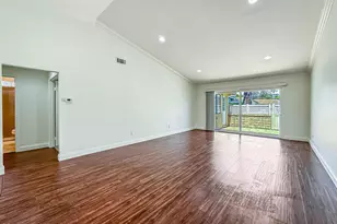42203 Village 42, Camarillo, CA 93012 - Photo 6