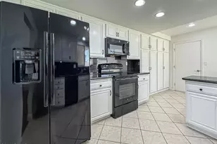 42203 Village 42, Camarillo, CA 93012 - Photo 10